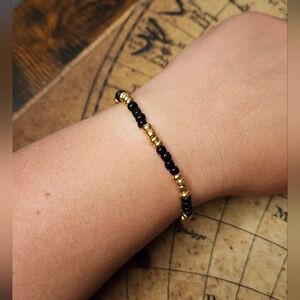 Elegant Black & Gold Beaded Stretch Bracelet